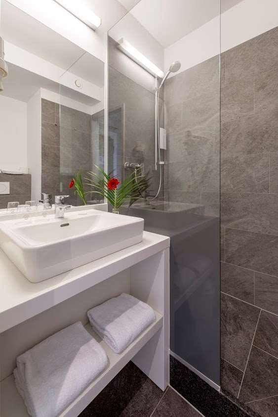 Hwest Hotel 3*